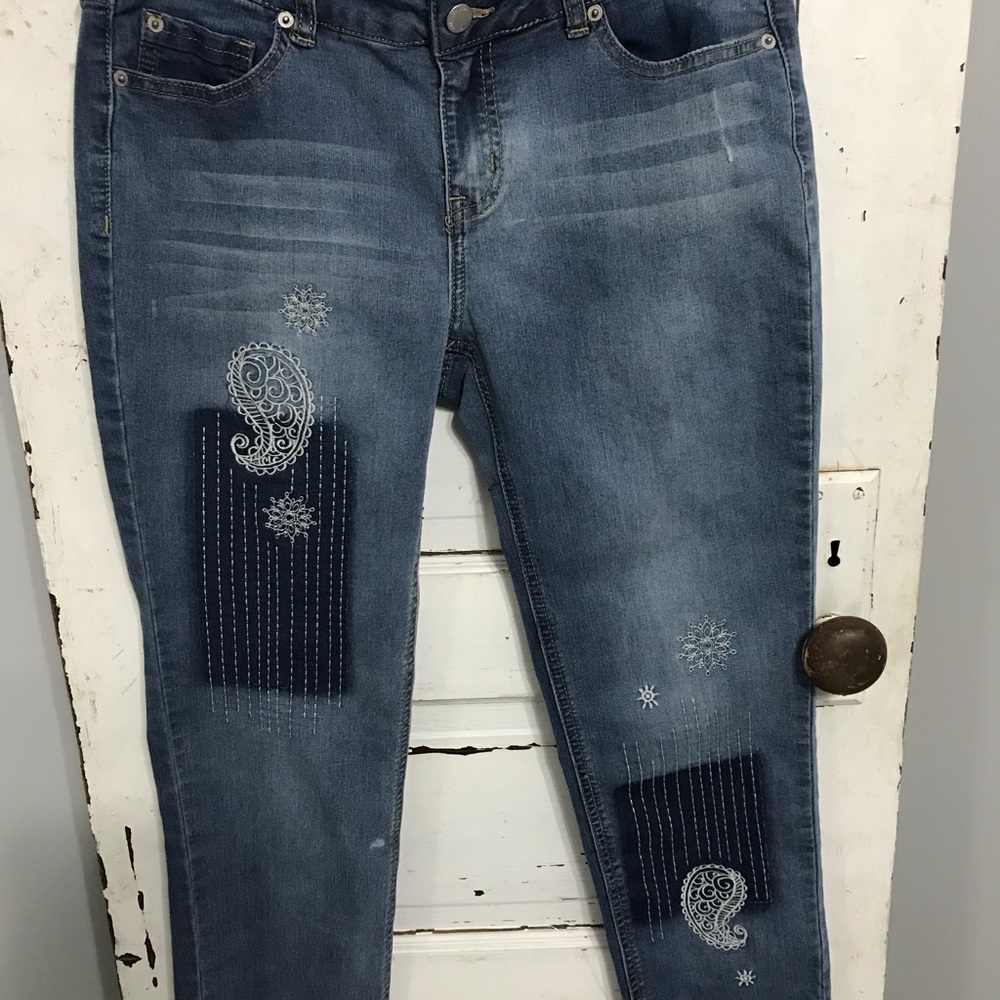 Love Indigo Signature Fit Boyfriend Crop